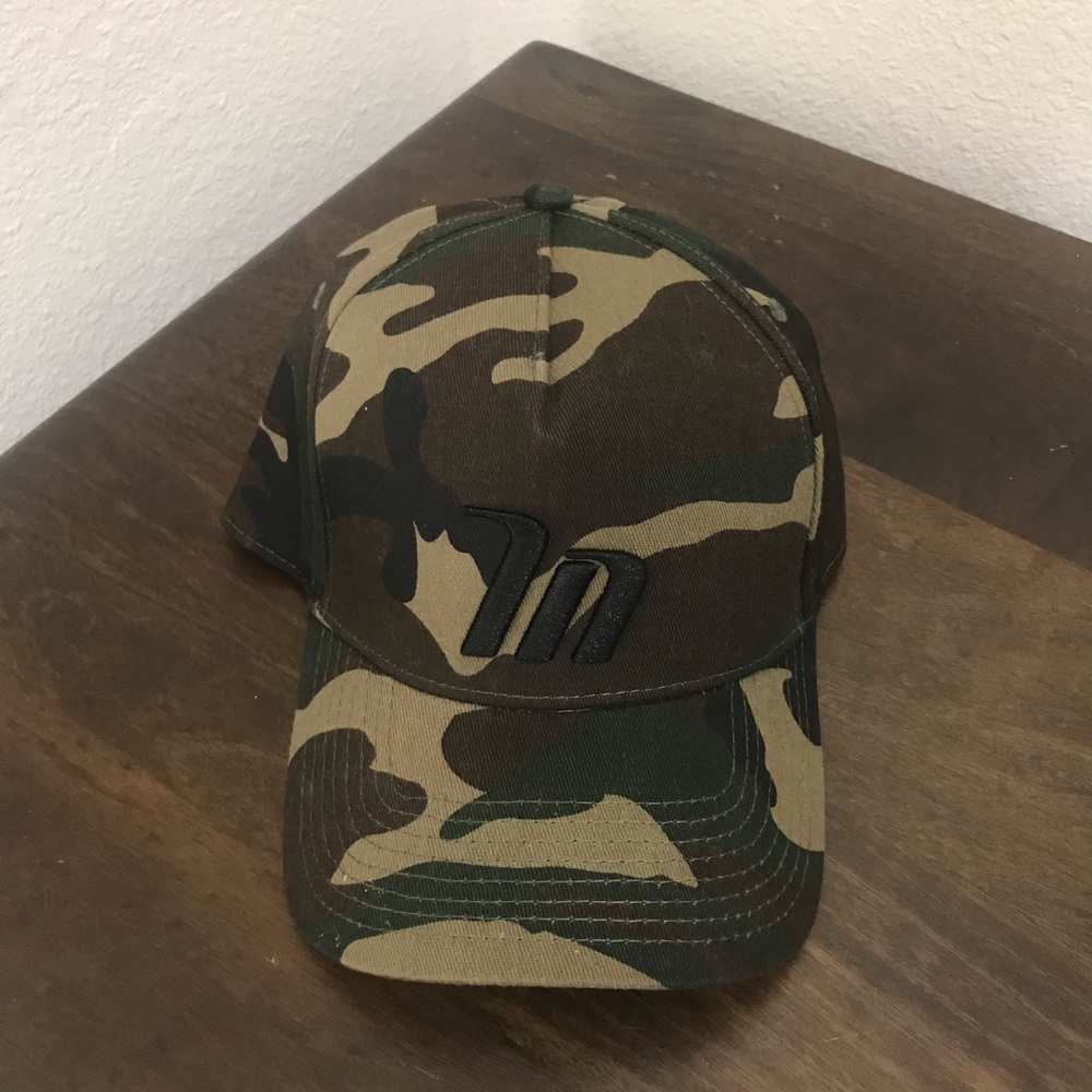Camouflage baseball hat NWOT by musclenation